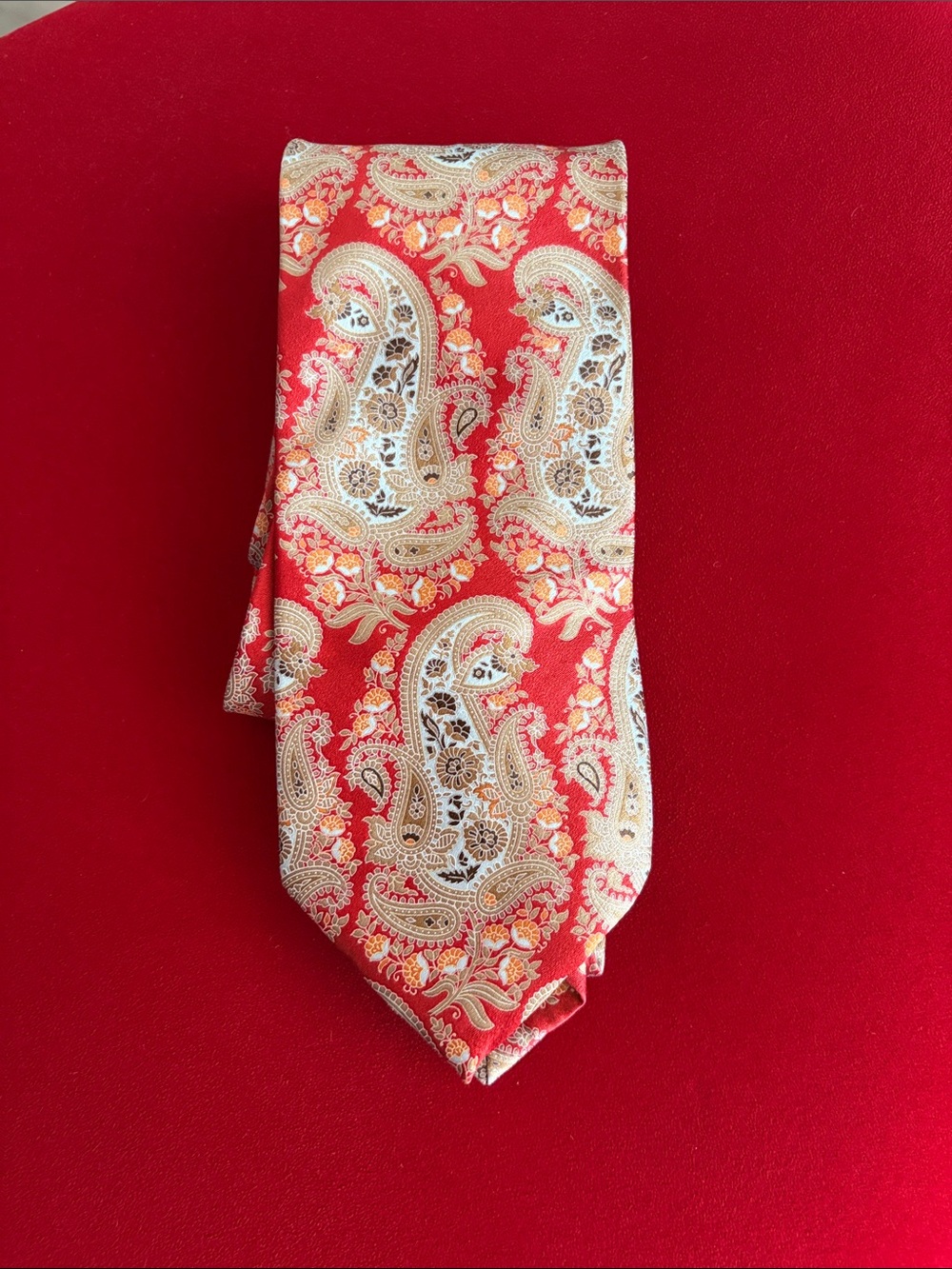 Ermenegildo Zegna Neiman Marcus Silk Red Paisley Tie Christmas Holiday